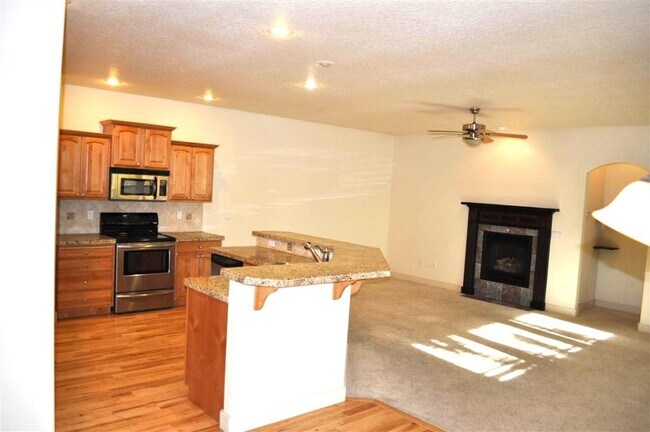 Foto del edificio - 9083 W Dalton Pl