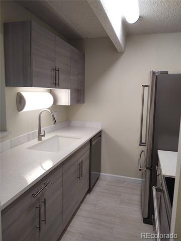 Foto principal - 8060 E Girard Ave