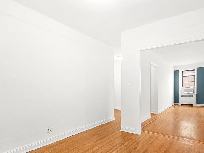 Building Photo - 30-83 Crescent Street