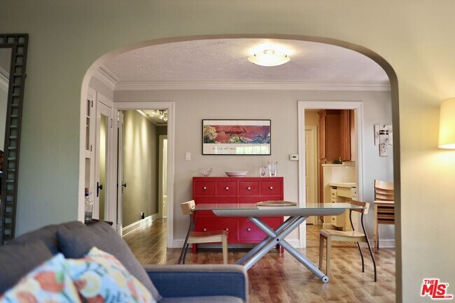 Foto del edificio - 7620 Fountain Ave