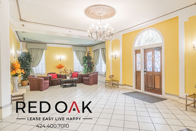 Building Photo - 5640 Franklin Ave