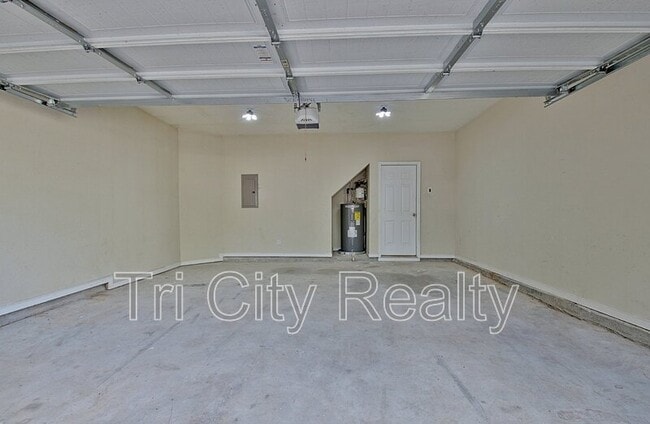 Building Photo - 111 Covington Terrace