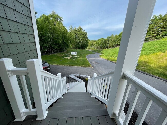 Building Photo - 2 Bedroom Townhome in Sterling