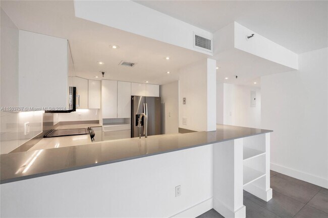 Foto del edificio - 7751 NE Bayshore Ct