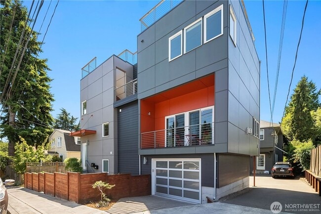 Building Photo - 3bd/2.5ba Seattle Home