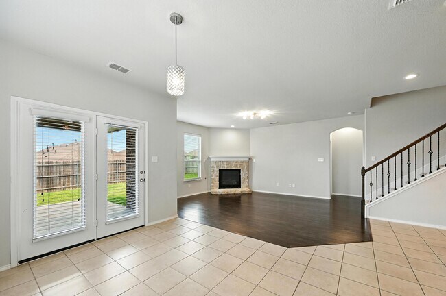 Foto del edificio - 1724 Long Meadow Rd