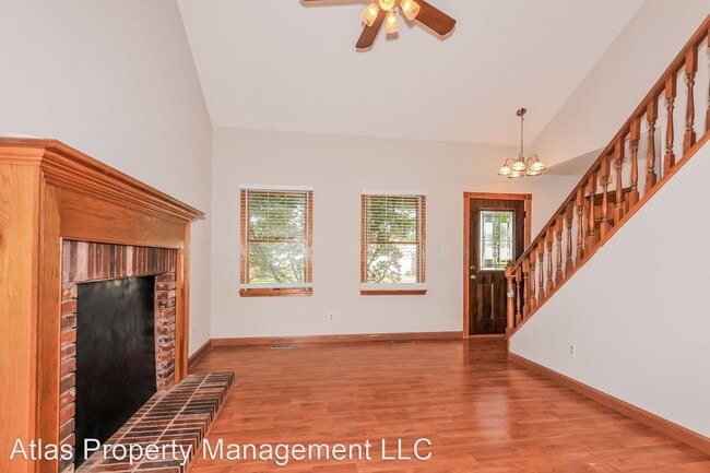 Building Photo - 3 br, 2.5 bath House - 227 Maple Point Drive