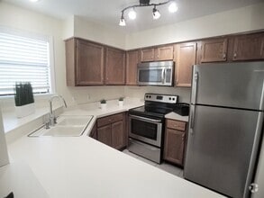 Building Photo - 3014 Antique Oaks Cir