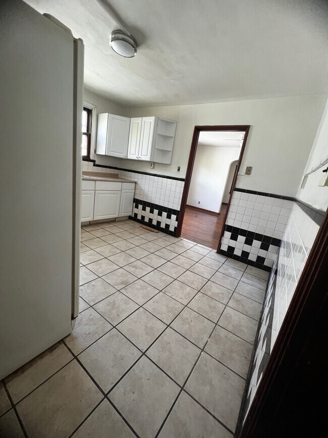 Foto del edificio - 2409 Spencer Ave