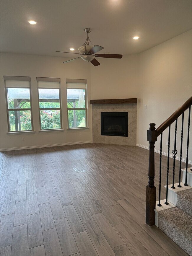 Foto del edificio - 5609 Annie Creek Rd