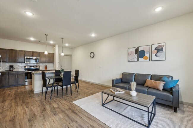 Foto del edificio - 2051 Mayfield Pkwy