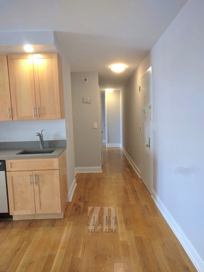 Foto del edificio - 341 10th St