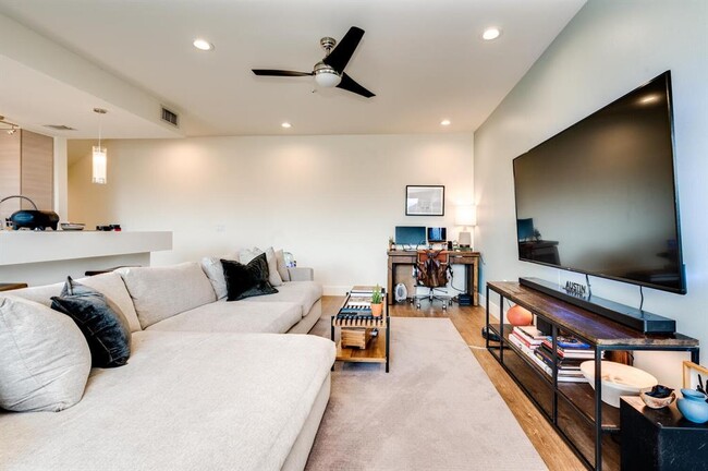 Foto del edificio - 604 N Bluff Dr
