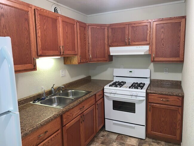 lots of kitchen storage - 224 N Mill St