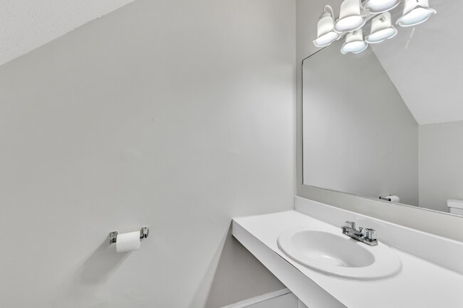 Foto del edificio - 2 Bedroom Walking Distance to NCSU!