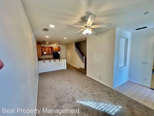 Building Photo - 2 br, 2.5 bath House - 6637 Forget Me Not
