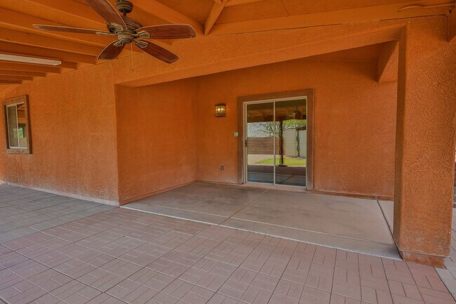 Foto del edificio - 3 Bedroom 2 Bathroom
