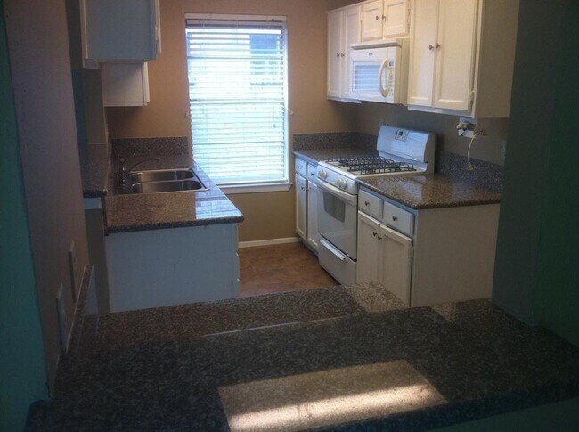 Foto del edificio - 20431 Jasperwood Ln