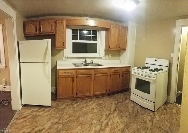 Foto del edificio - 4017 W 119th St