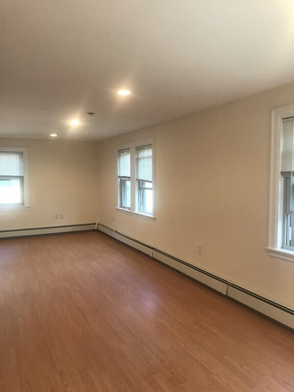 Building Photo - 28 Hillcrest Pkwy