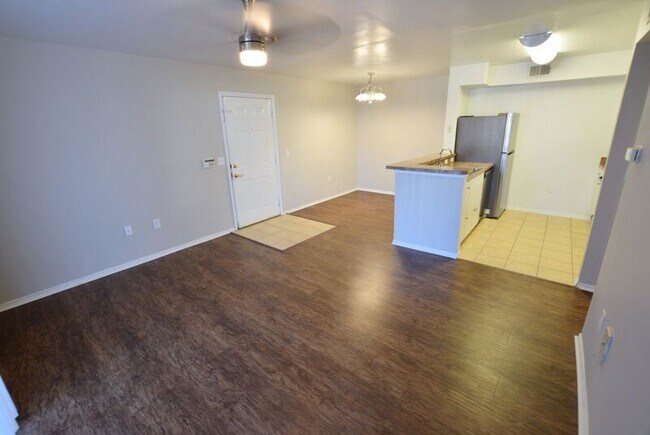 Building Photo - 2125 Fontebranda Loop