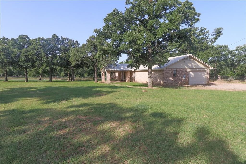 Primary Photo - 2303 Lake Sharon Dr