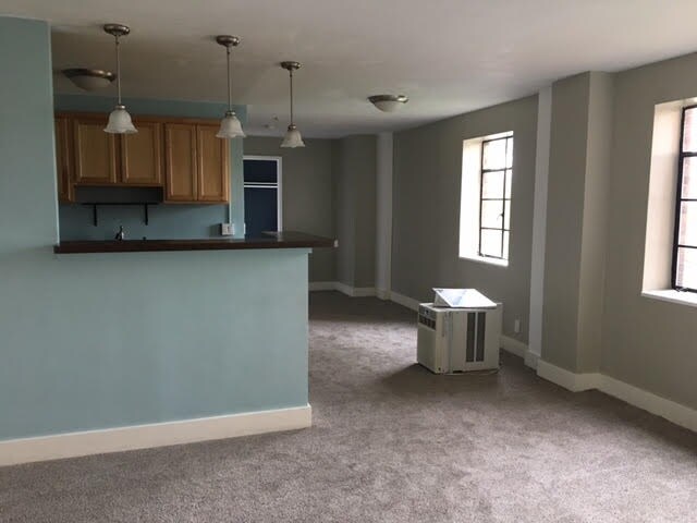 Family Room - 505 Cherry St SE