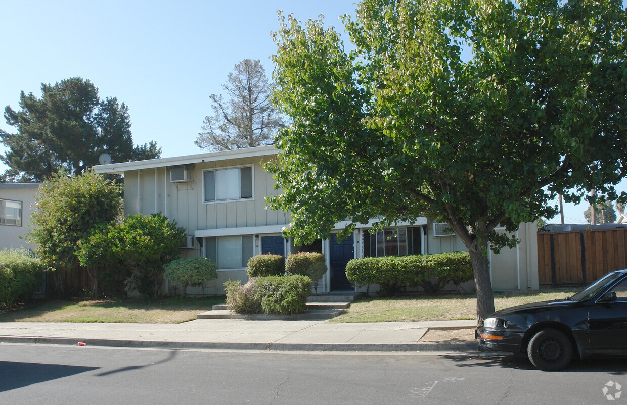 Foto del edificio - 628 Laura Avenue