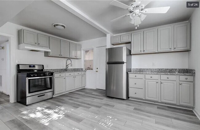 Building Photo - 3716 Moody Ave