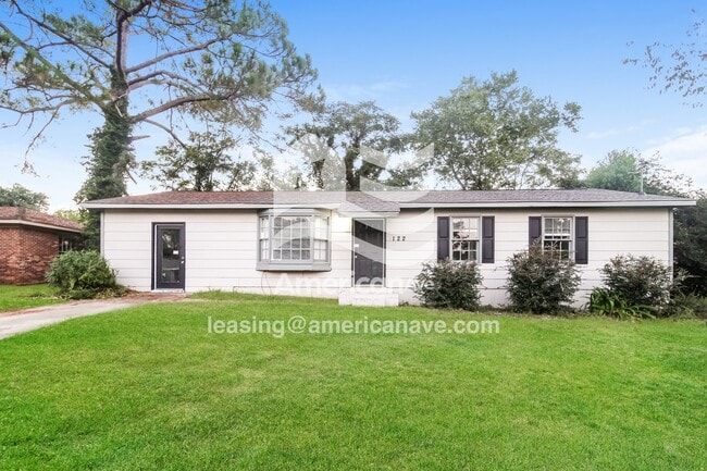 Building Photo - 122 Victor Rd