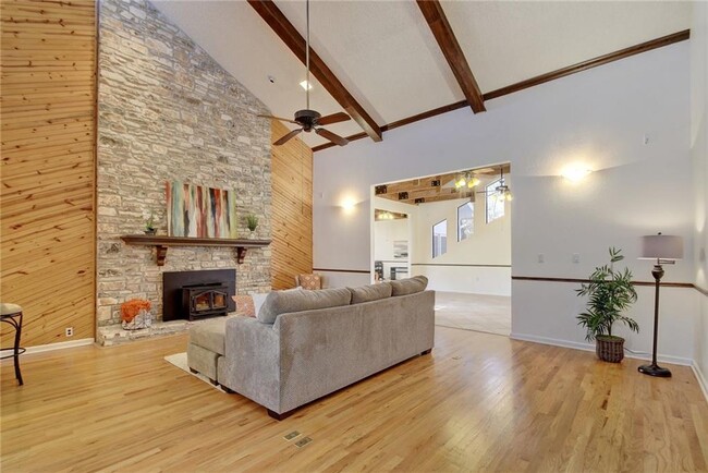 Building Photo - 301 Canvasback Dr