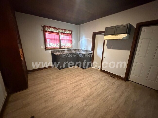 Foto del edificio - 612 Wayne-
