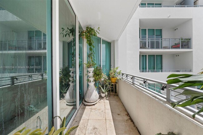Foto del edificio - 350 NE 24th St