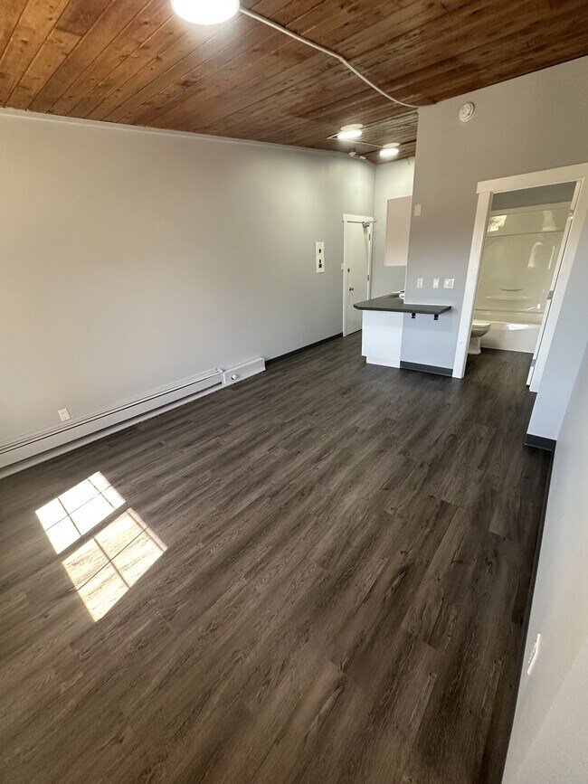 Building Photo - 4621 Veterans Way