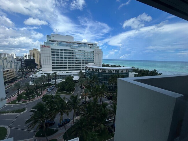Foto del edificio - 2899 Collins Ave