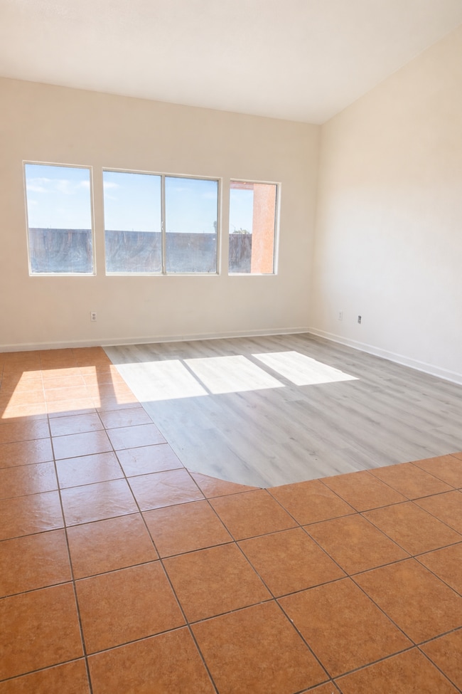 Sala de estar - 1332 Jefferson St