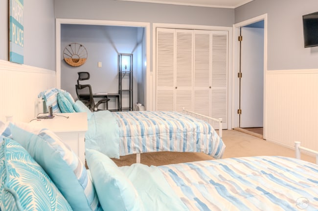 Foto del edificio - 2315 Farrell Cir