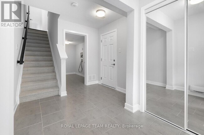 Building Photo - 142 Anthracite Private
