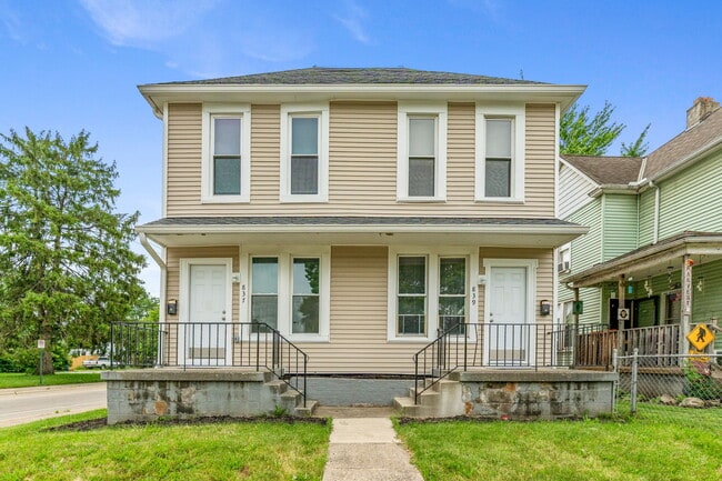 Foto del edificio - 837 Campbell Ave