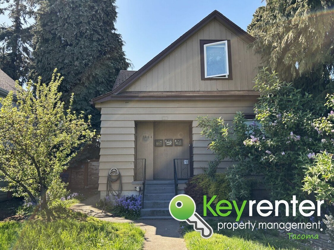 Foto principal - 3584 Tacoma Ave S