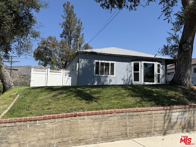 Foto del edificio - 8561 Kyle St