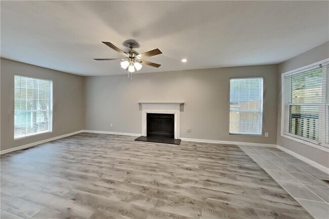 Foto del edificio - 5105 N Bridges Dr