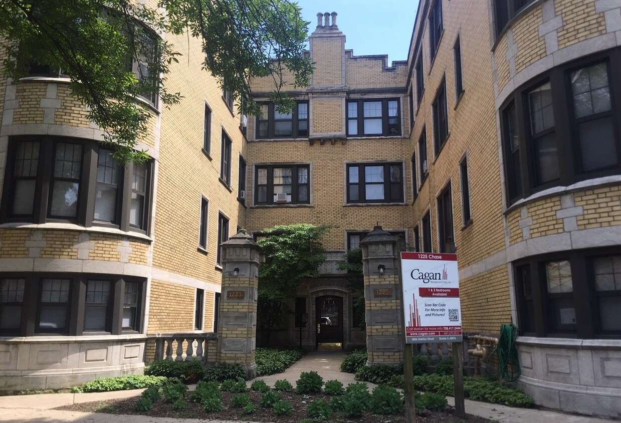 Building Photo - 1230 W Chase Ave