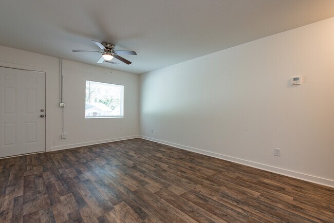Foto del edificio - 1140 Hunter Pl NW