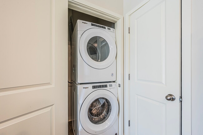 ZENITH 1 BR | 1 BA Laundry - The Reserve at Cool Springs