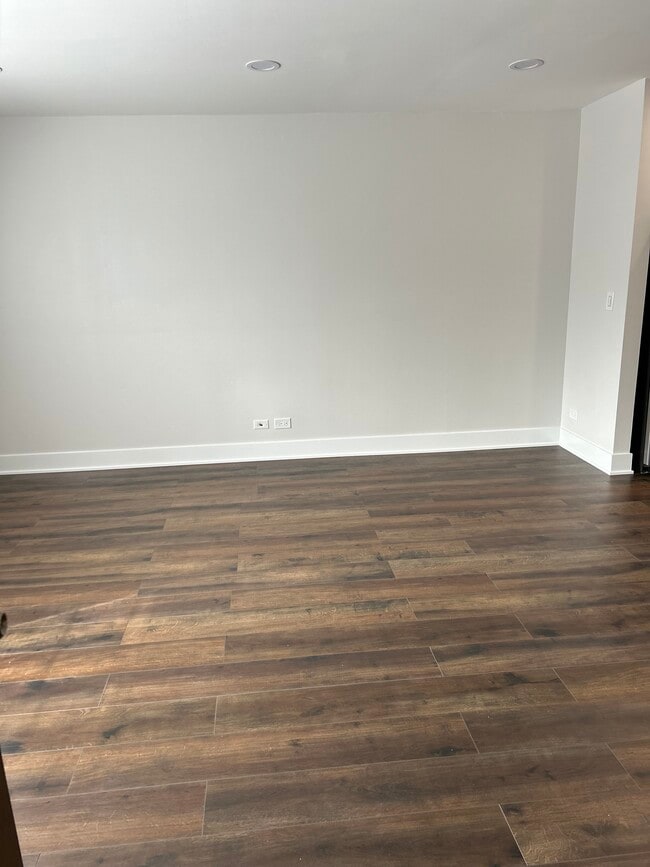 Living Room - 6884 W Touhy Ave
