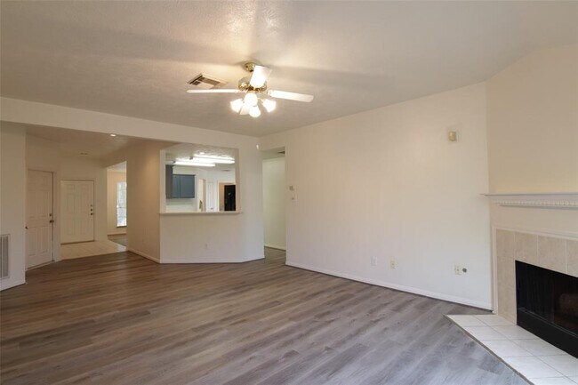 Foto del edificio - 1416 Caslyn Dr