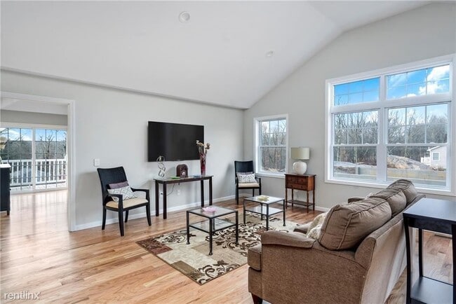 Building Photo - 2 br, 2 bath Condo - 5 Joe Fromm's Way