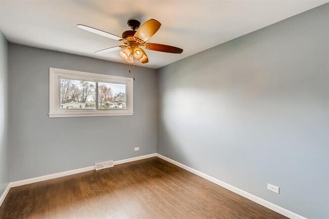 Building Photo - 15245 Hiawatha Traile, Orland Park, IL, 60462