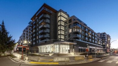 Building Photo - 801-801 Harbourside Dr